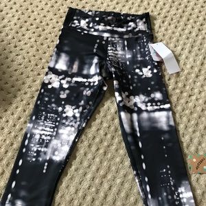 Brand new never worn leggings